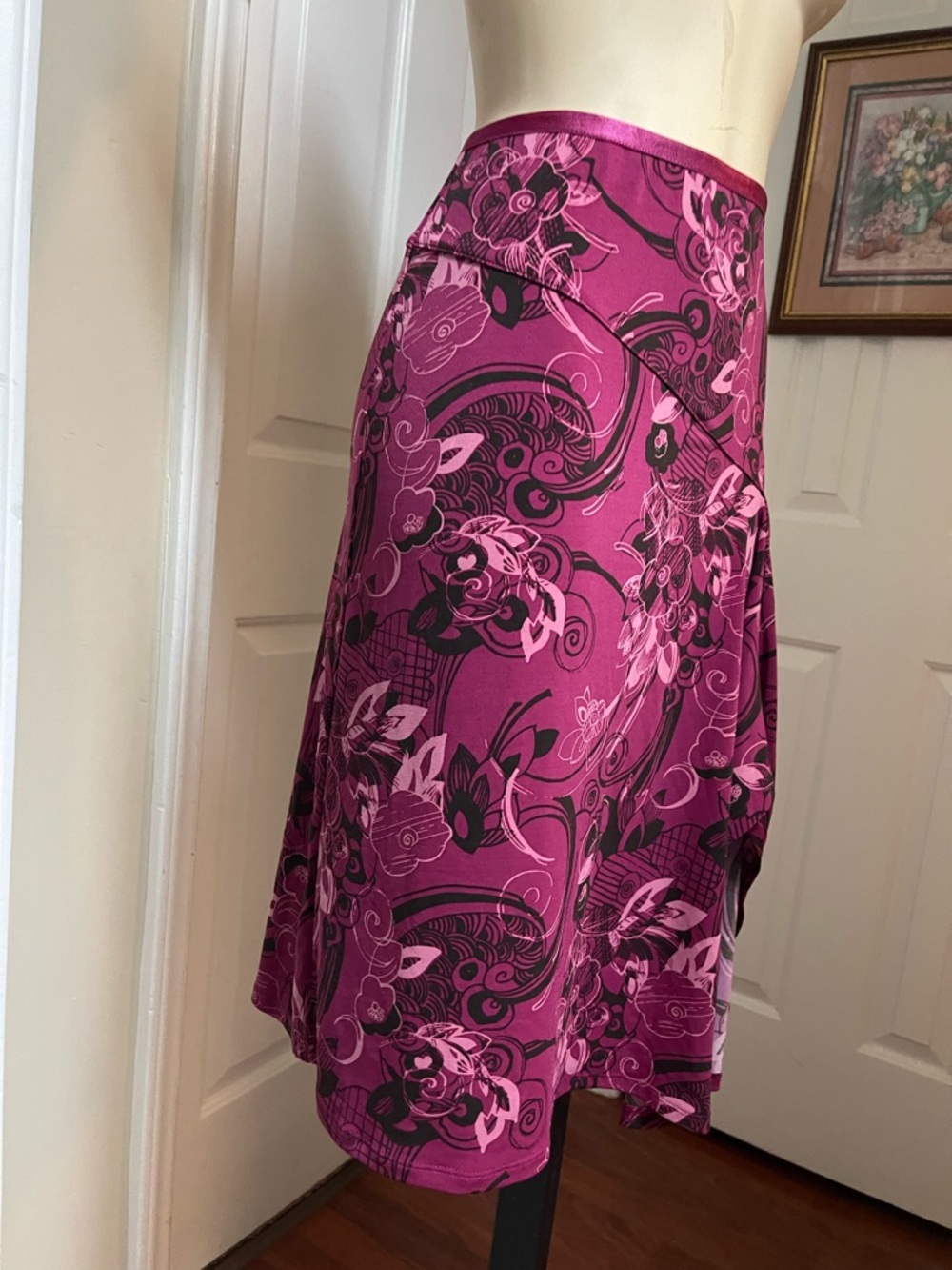 Merona Floral A-Line Skirt in Magenta and Black EUC - Picture 4 of 8